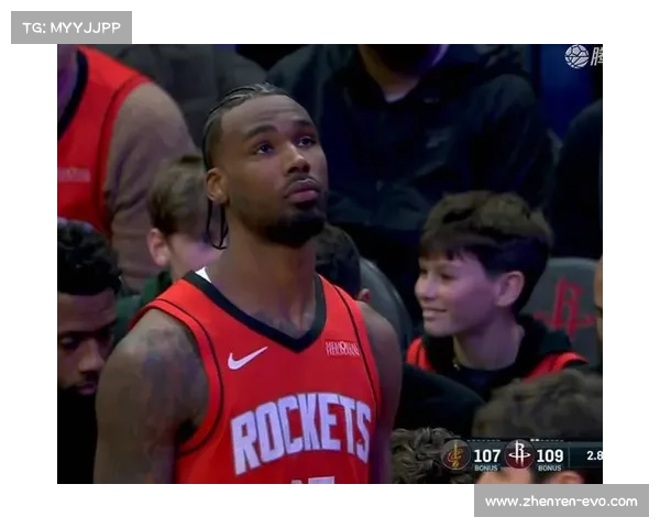 曼联争议判罚引发热议 法国队强烈不满态度鲜明